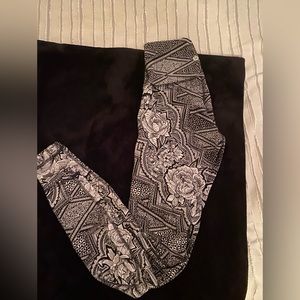 Lululemon patterned leggings